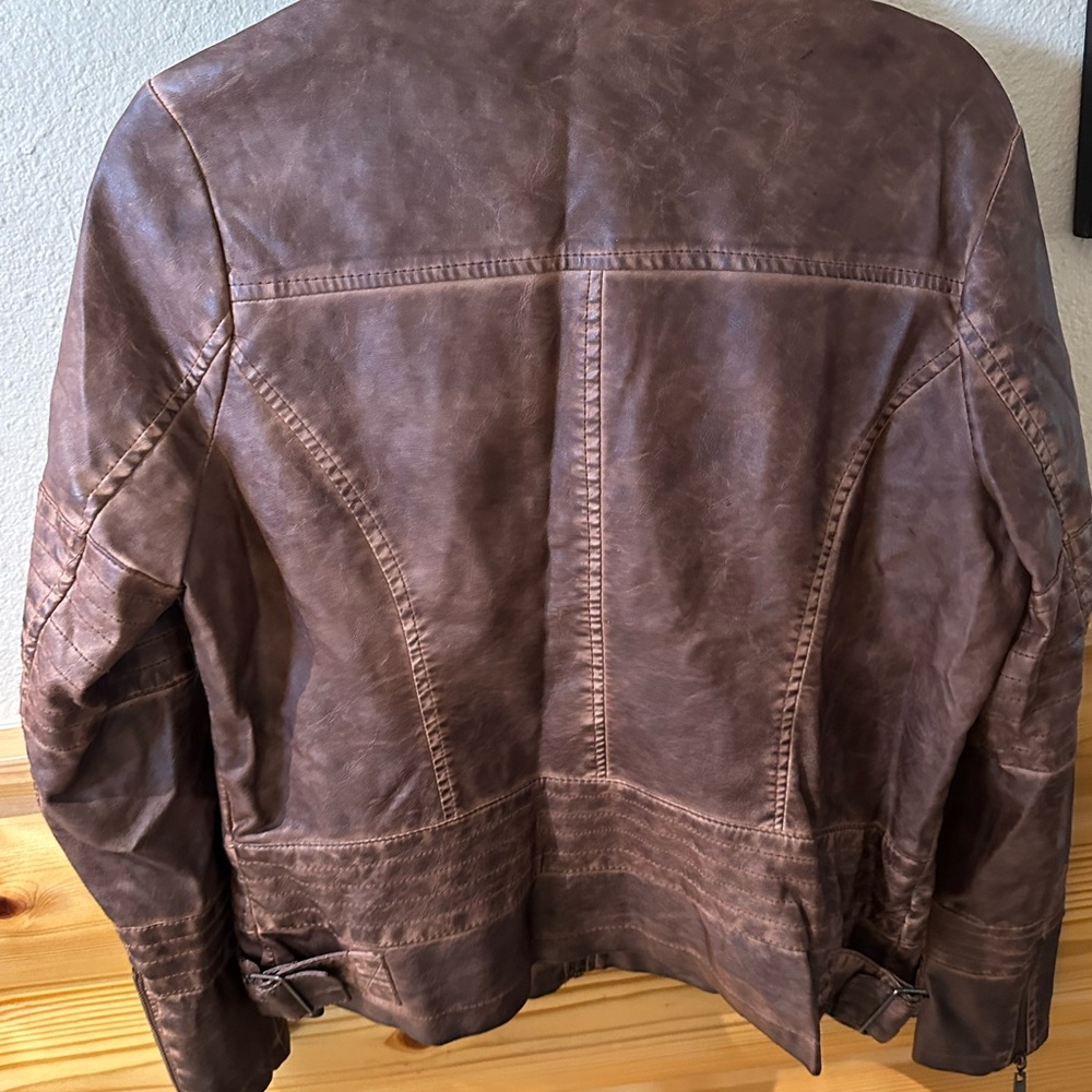 Women’s brown jacket